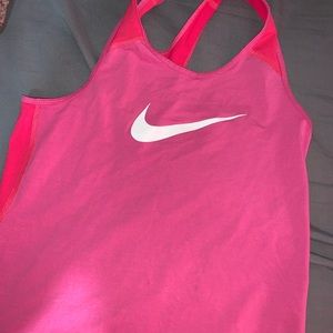 Nike top